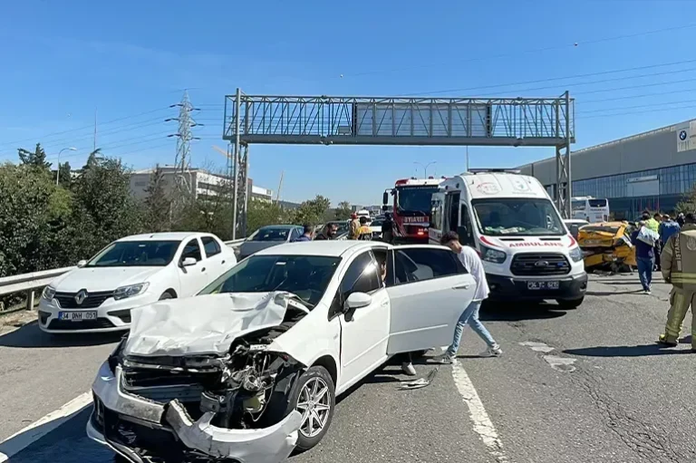 TEM Otoyolu’nda Kaza: Kadın Hayatını Kaybetti