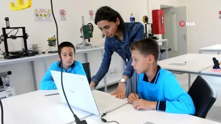 Eğitimde Teknoloji Dönüşümü: Uzaktan Öğrenme ve İçerikler